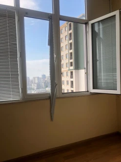 Satılır yeni tikili 3 otaqlı 85 m², İnşaatçılar m.-3