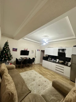 Satılır yeni tikili 3 otaqlı 83 m², Həzi Aslanov m.-5