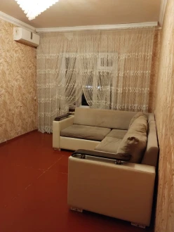 İcarə köhnə tikili 2 otaqlı 60 m²,  İnşaatçılar m.-19