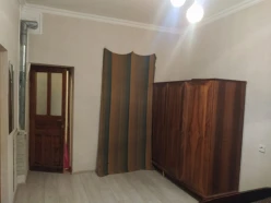 İcarə köhnə tikili 2 otaqlı 50 m²,  Bakıxanov-7