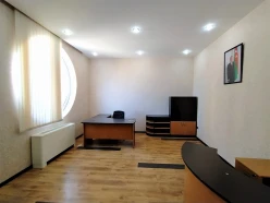 İcarə ofis 6 otaqlı 210 m², Nəsimi r.-9