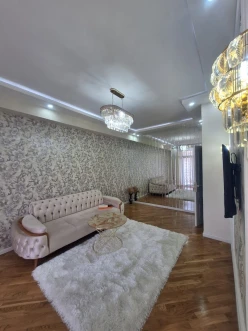 Satılır yeni tikili 2 otaqlı 65 m², Qara Qarayev m.-2