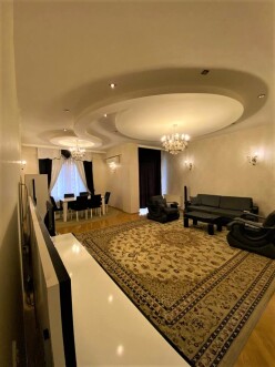 İcarə yeni tikili 4 otaqlı 210 m²,  Nəsimi-3