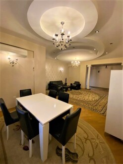 İcarə yeni tikili 4 otaqlı 210 m²,  Nəsimi-4
