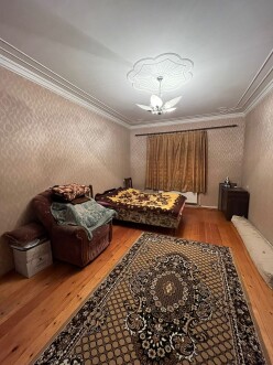 Satılır köhnə tikili 3 otaqlı 90 m²,  Həzi Aslanov m.-4