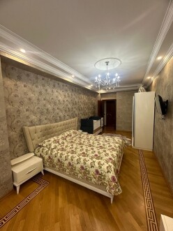 Satılır yeni tikili 2 otaqlı 90 m²,  Azadlıq prospekti m.-4