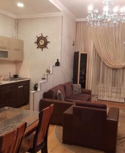 Satılır köhnə tikili 2 otaqlı 50 m²,  Bakıxanov-4