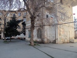 Satılır köhnə tikili 2 otaqlı 50 m²,  Bakıxanov-10