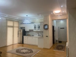 Satılır yeni tikili 2 otaqlı 75 m², Azadlıq prospekti m.-2