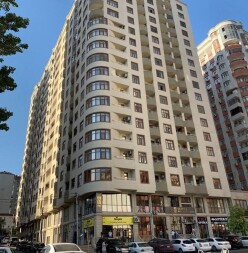 Satılır obyekt 280 m²,  Qara Qarayev m.