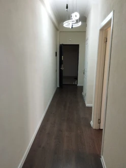 Satılır yeni tikili 2 otaqlı 60 m², İnşaatçılar m.-10