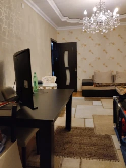 Satılır köhnə tikili 3 otaqlı 85 m², Azadlıq prospekti m.-8