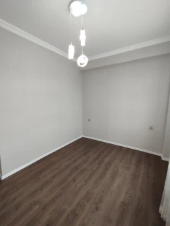 Satılır yeni tikili 2 otaqlı 60 m², İnşaatçılar m.-4