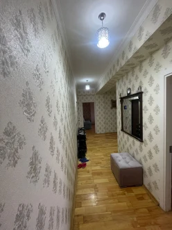 Satılır yeni tikili 3 otaqlı 108 m², İnşaatçılar m.-12