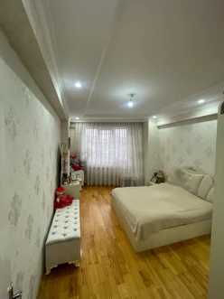 Satılır yeni tikili 3 otaqlı 108 m², İnşaatçılar m.-13