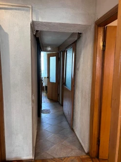 İcarə köhnə tikili 3 otaqlı 70 m², Elmlər Akademiyası m.-10