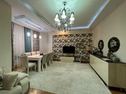 Satılır yeni tikili 3 otaqlı 125 m², İnşaatçılar m.-2