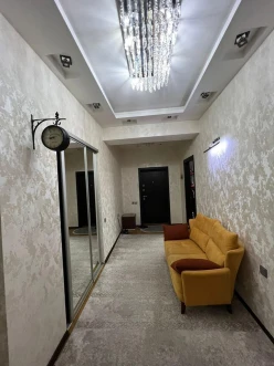 Satılır yeni tikili 3 otaqlı 125 m², İnşaatçılar m.-5