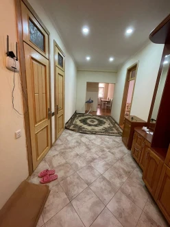 Satılır yeni tikili 2 otaqlı 105 m², Neftçilər m.-7