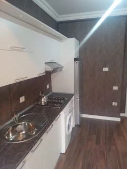 Satılır köhnə tikili 2 otaqlı 75 m², Nəriman Nərimanov m.-9