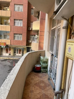 Satılır yeni tikili 2 otaqlı 50 m², İnşaatçılar m.-3