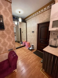 Satılır yeni tikili 2 otaqlı 50 m², İnşaatçılar m.-10