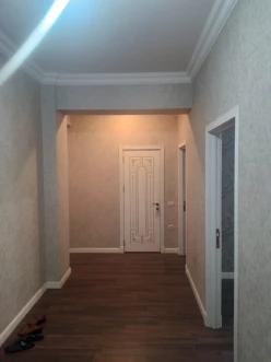 Satılır köhnə tikili 2 otaqlı 75 m², Nəriman Nərimanov m.-17