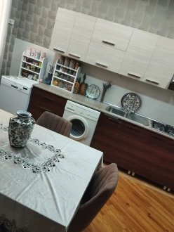 Satılır yeni tikili 3 otaqlı 80 m², İnşaatçılar m.-19