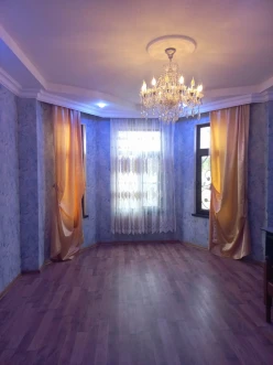 Satılır bağ evi 300 m²,  Azadlıq prospekti m.-19