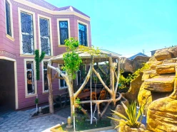Satılır bağ evi 300 m²,  Azadlıq prospekti m.-2