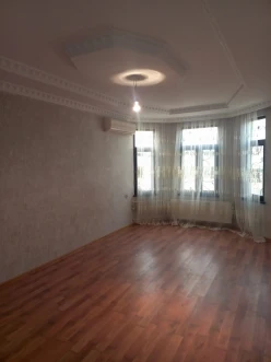 Satılır bağ evi 300 m²,  Azadlıq prospekti m.-20