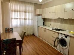 Satılır yeni tikili 2 otaqlı 86 m², İnşaatçılar m.-9