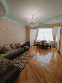 Satılır yeni tikili 3 otaqlı 90 m², İnşaatçılar m.-11