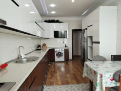 Satılır yeni tikili 5 otaqlı 132 m², Sahil q.-5