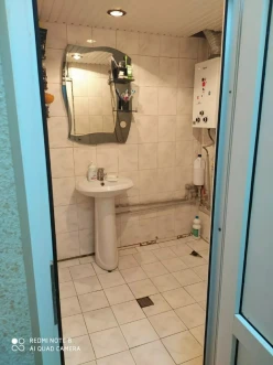 Satılır köhnə tikili 3 otaqlı 60 m²,  Həzi Aslanov m.-9