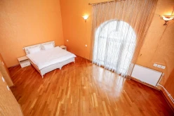 İcarə ev/villa 10 otaqlı 900 m²,  Səbail-12