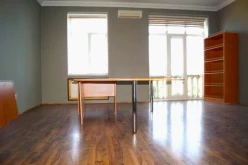 İcarə ofis 14 otaqlı 400 m²,  Səbail-3