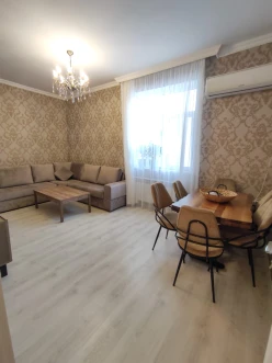 Satılır yeni tikili 2 otaqlı 60 m², İnşaatçılar m.-11