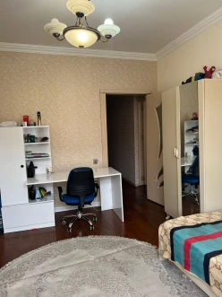 Satılır yeni tikili 3 otaqlı 115 m², İnşaatçılar m.-10