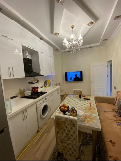 Satılır yeni tikili 3 otaqlı 60 m², İnşaatçılar m.-5