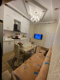 Satılır yeni tikili 3 otaqlı 60 m², İnşaatçılar m.