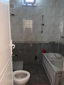 Satılır ev/villa 3 otaqlı 80 m², İnşaatçılar m.-12