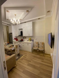 Satılır yeni tikili 3 otaqlı 60 m², İnşaatçılar m.-9