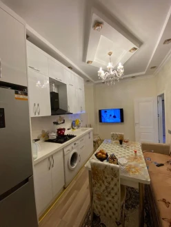 Satılır yeni tikili 3 otaqlı 60 m², İnşaatçılar m.-10