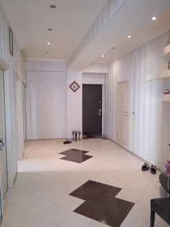 Satılır yeni tikili 3 otaqlı 115 m², İnşaatçılar m.-12