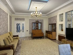 İcarə yeni tikili 3 otaqlı 180 m²,  Elmlər Akademiyası m.-3