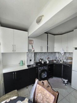 Satılır köhnə tikili 5 otaqlı 135 m², Yasamal-7 Satılır köhnə tikili 5 otaqlı 135 m², Yasamal-7