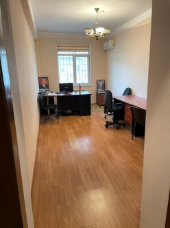 İcarə ofis 1 otaqlı 520 m²,  Memar Əcəmi m.-10