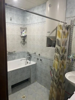 Satılır köhnə tikili 4 otaqlı 110 m², Nəriman Nərimanov m.-2