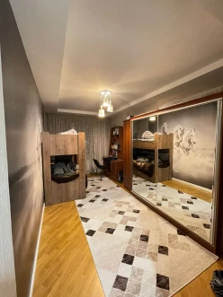 Satılır yeni tikili 3 otaqlı 132 m², İnşaatçılar m.-10